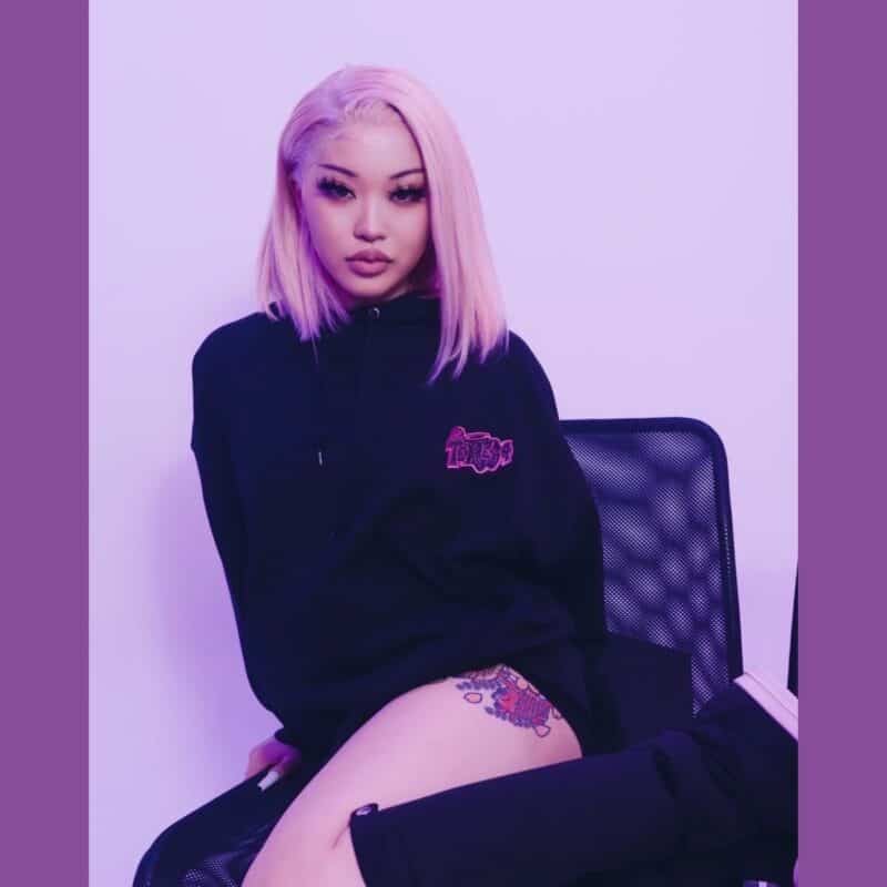 Elle Teresa